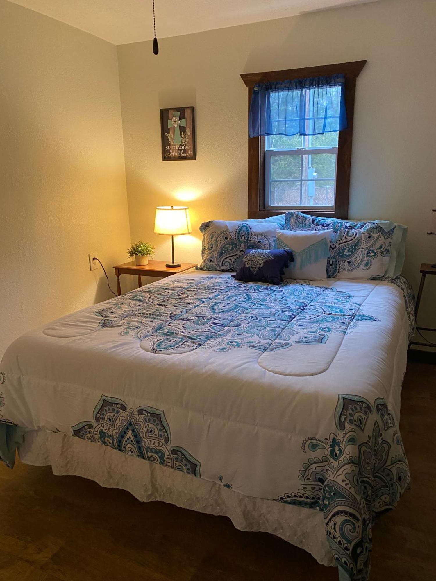 Dragonfly Meadows Guesthouse Stoutland Exteriör bild